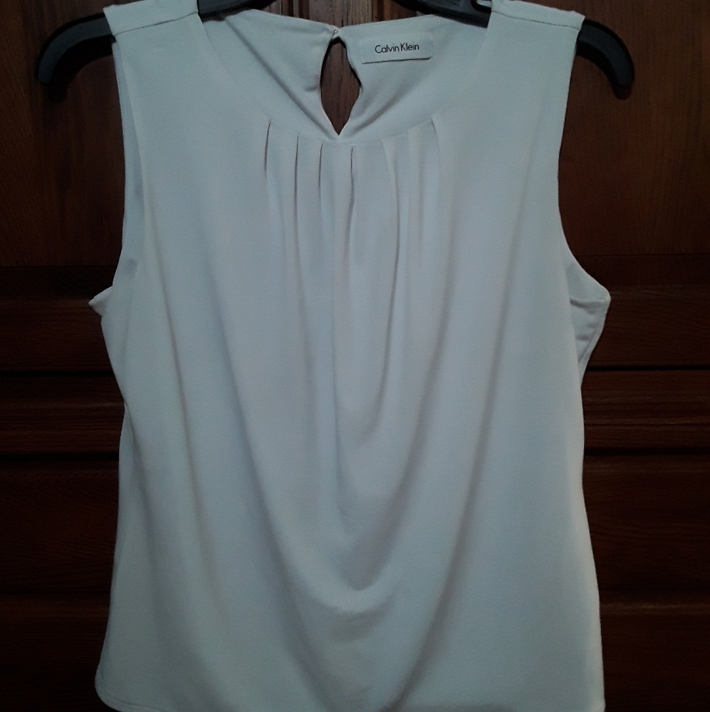 White tank